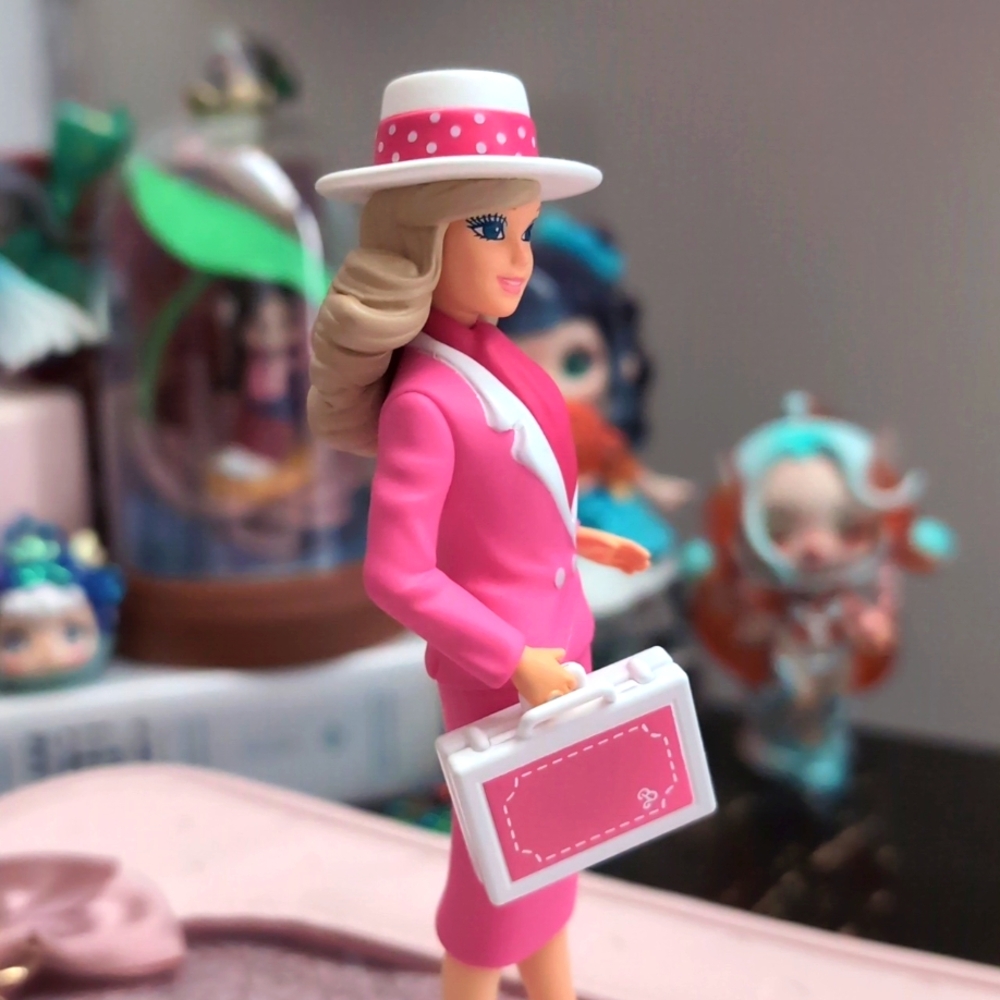 💓Buy 2 Get 1 FREE 🩷PopMart X Barbie Series- "1985 Day-to-night Barbie" - Picture 2 of 5